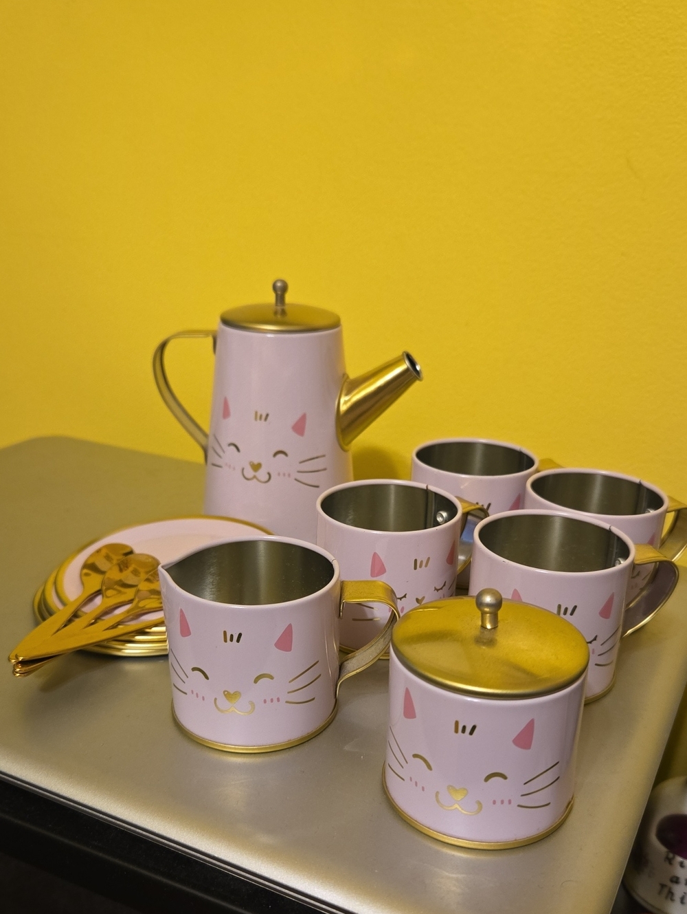 Tea Set - Picture 2 of 2